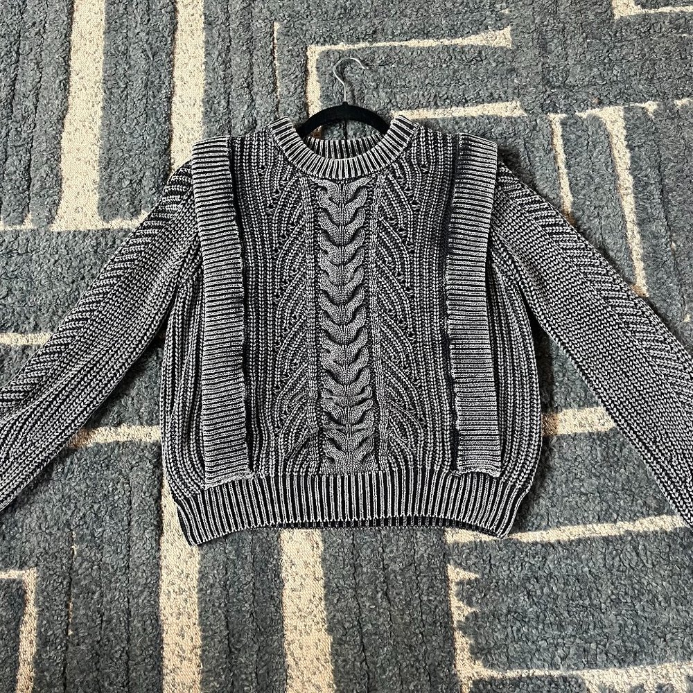 Size S EVEREEVE slate gray cable sweater with structured shoulder